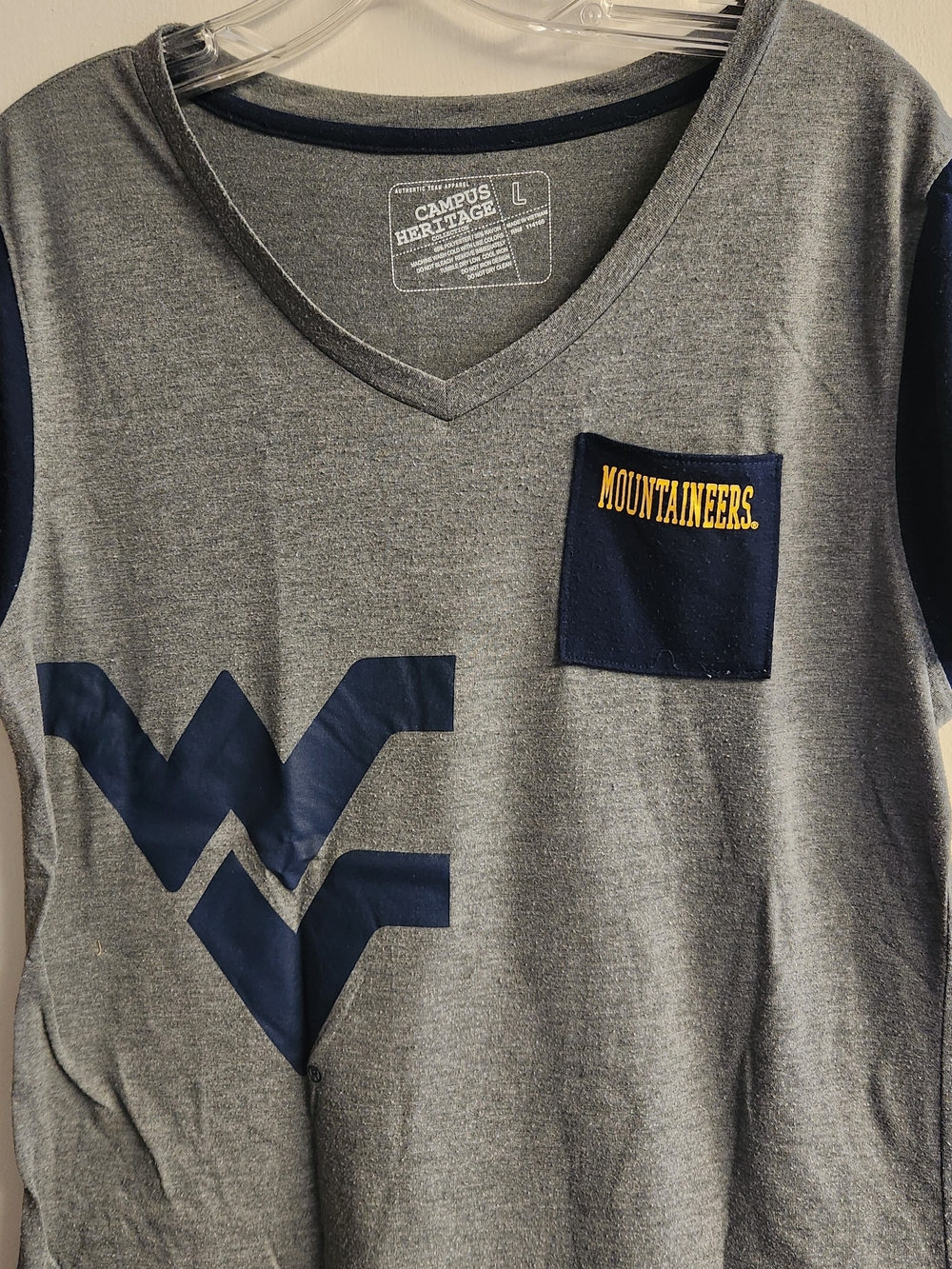 Campus Heritage Women's Gray & Navy 'Mountaineers' Pocket Tee
